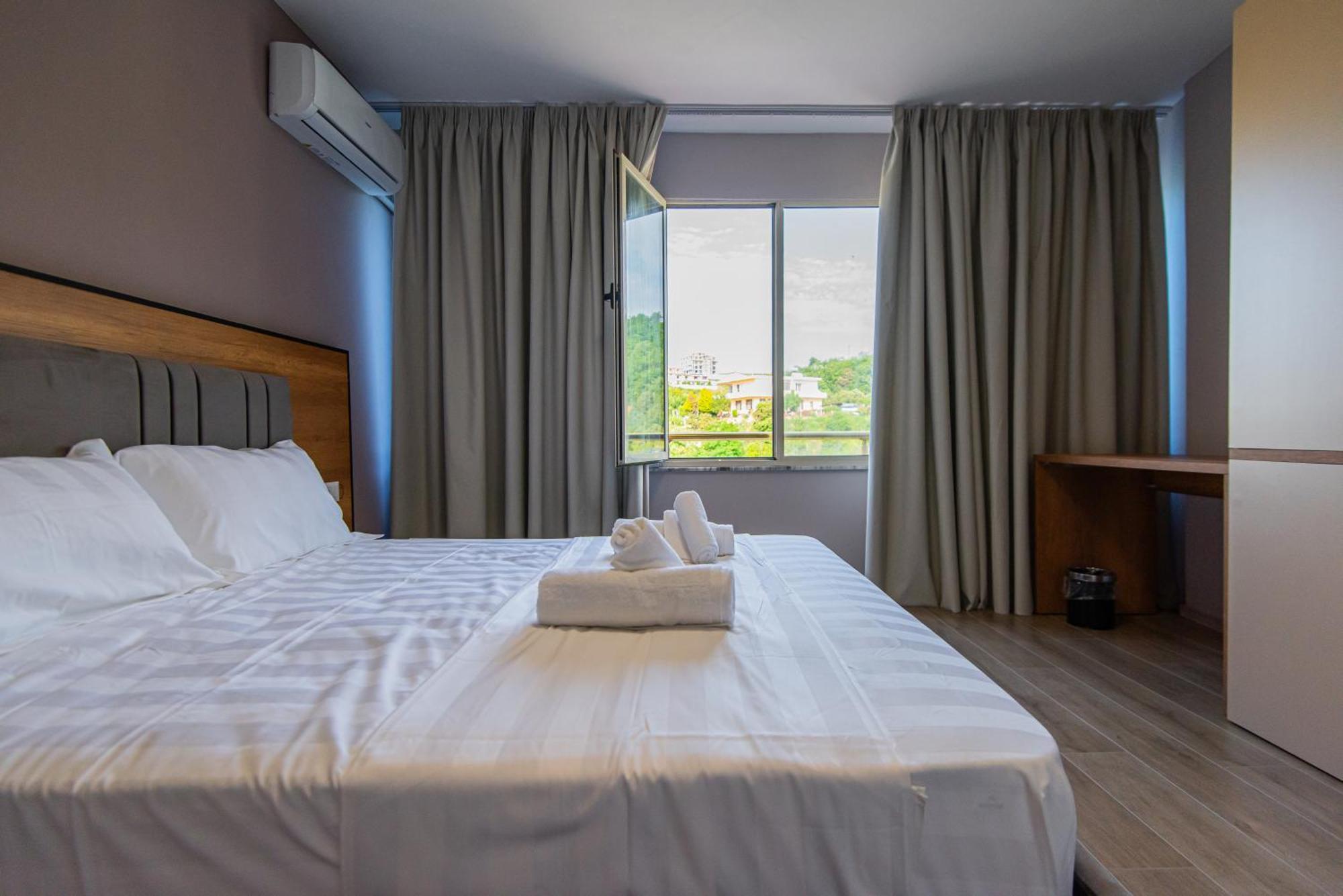 Aparthotel Eda Durrës Zewnętrze zdjęcie
